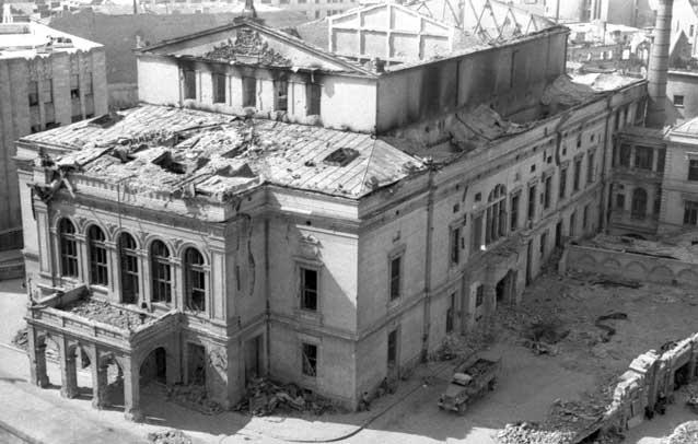 august 1944 Bucuresti Teatrul
